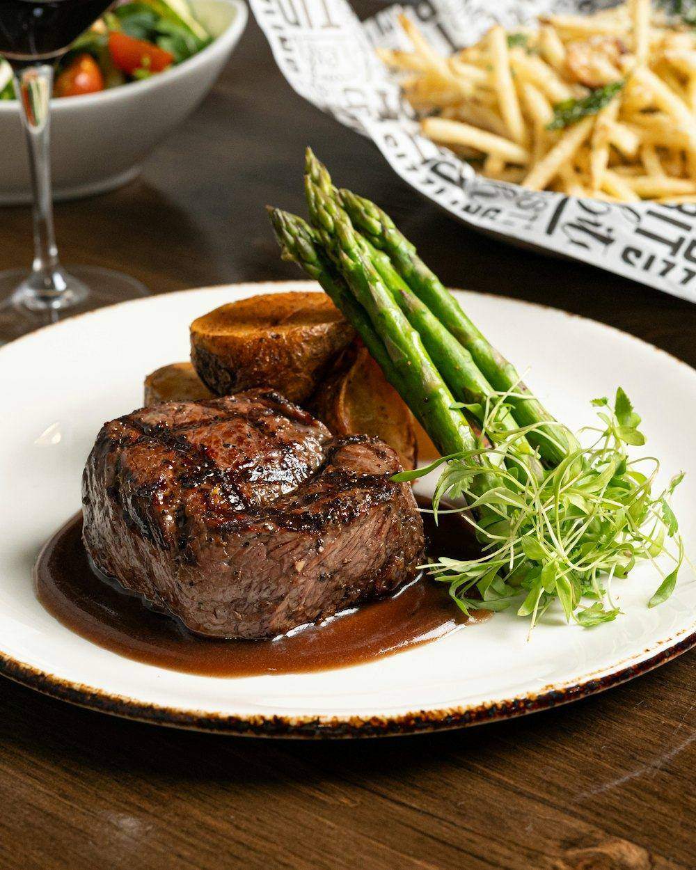 Wagyu tenderloin with asparagus